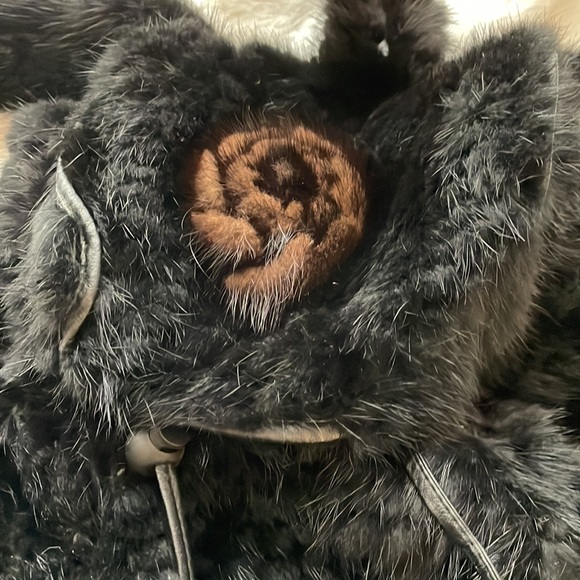 🎉Sale! Real Mink Backpack EUC - Picture 3 of 8